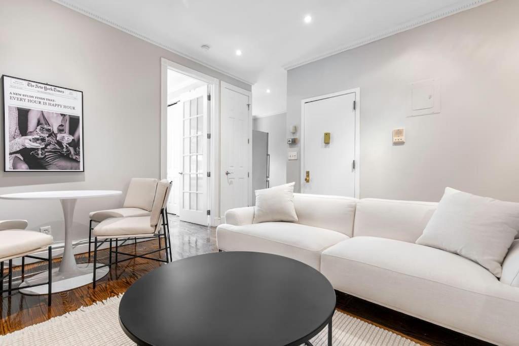 Gorgeous & Bright 3Bdr & 1Bth In Midtown Manhattan New York Exterior foto