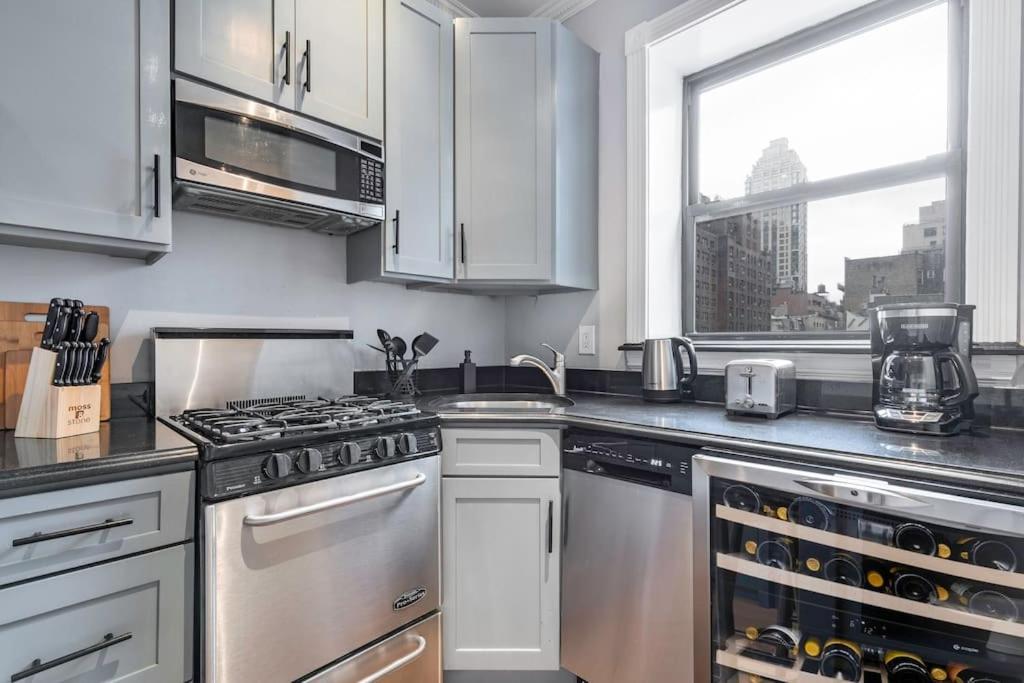 Gorgeous & Bright 3Bdr & 1Bth In Midtown Manhattan New York Exterior foto